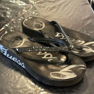 Guess slippers